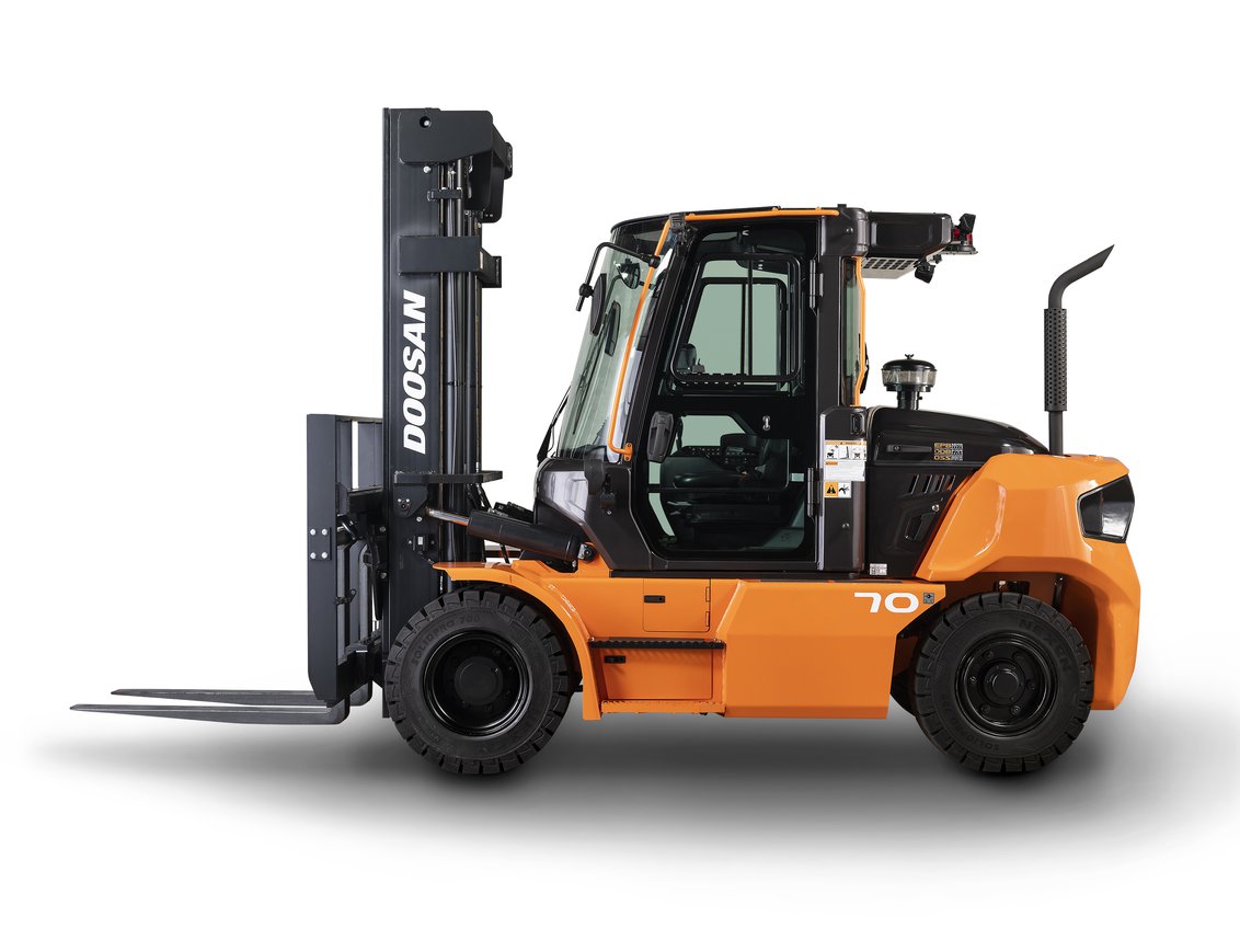 Doosan D70S-9 IC Pneumatic Forklift - Williams Machinery